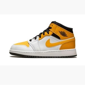 Big Kids AIR JORDAN 1 MID  “University Gold” Sneakers